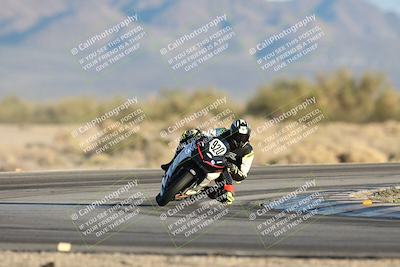 media/Dec-07-2025-CVMA (Sun) [[3e7d2de5dc]]/Race 18-Formula Twins-Formula 40 UL/